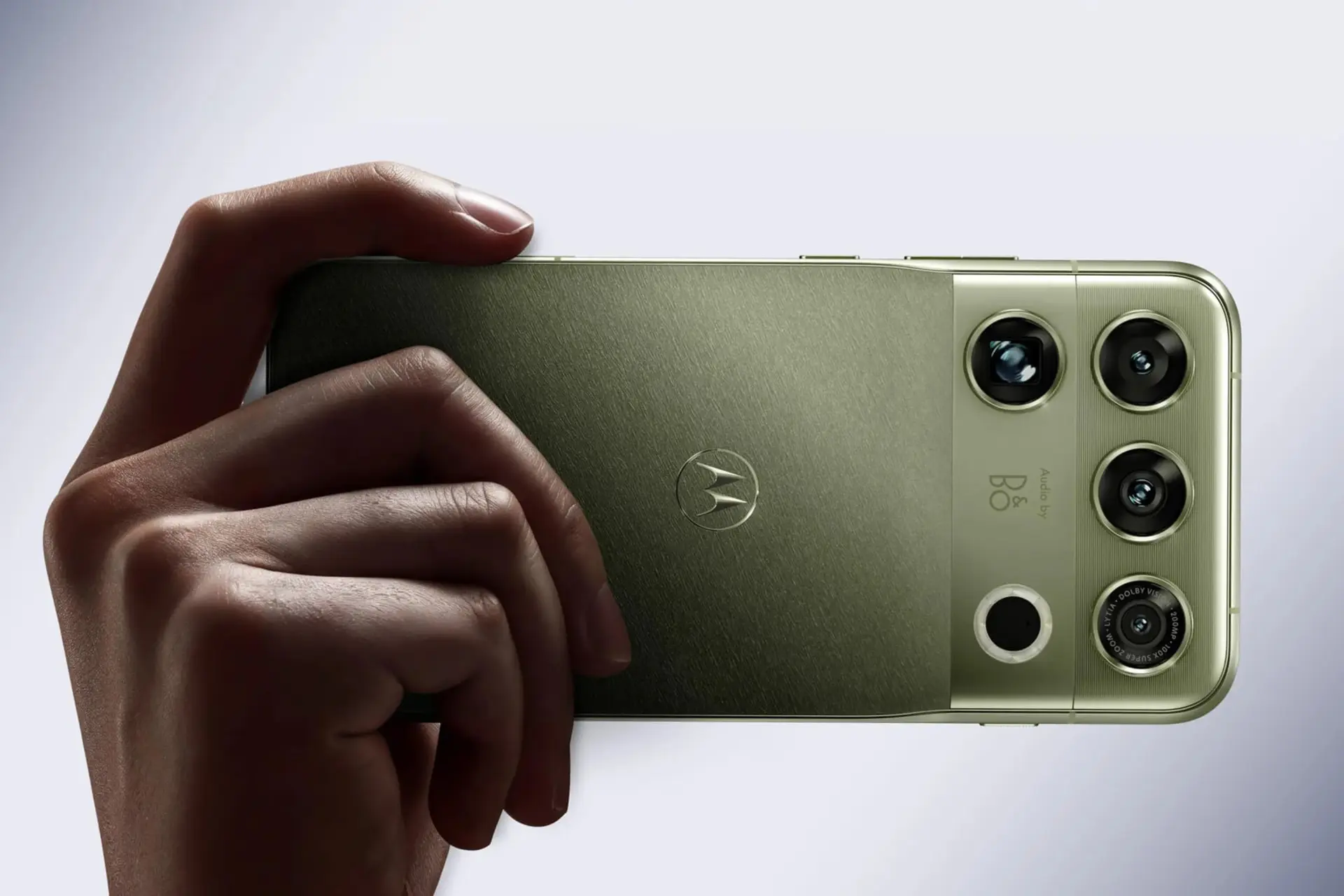 Motorola Signature 27 معرفی شد؛ نخستین گوشی با Snapdragon 8 Elite Extreme Gen 6 و دوربین ۲۰۰ مگاپیکسلی