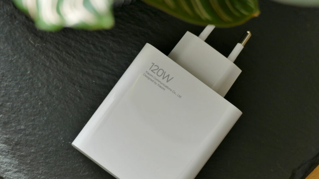 تفاوت شارژر شیائومی | راهنمای خرید شارژر ۳۳، ۶۷ و ۱۲۰ وات اصل